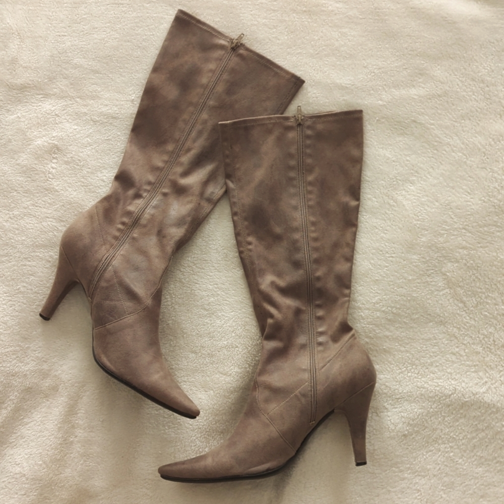 Kenneth Cole Reaction "Go Along" taupe boots.